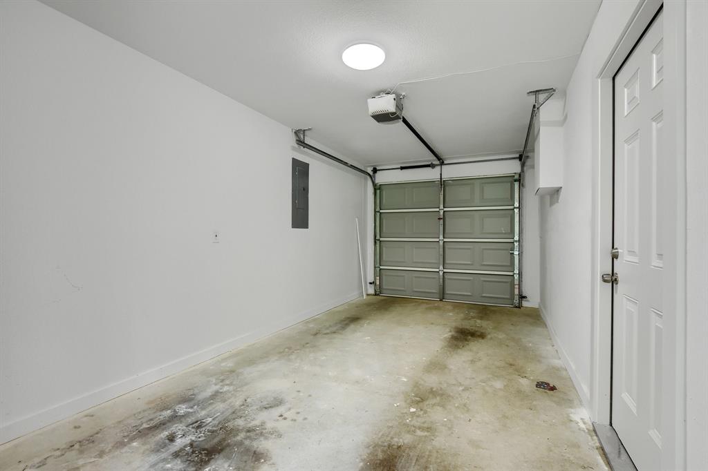 107 Houston Street Property Photo 17