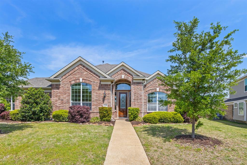 1718 Regents Park Court Property Photo