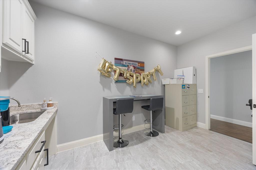 403 S Jackson Avenue Property Photo 18