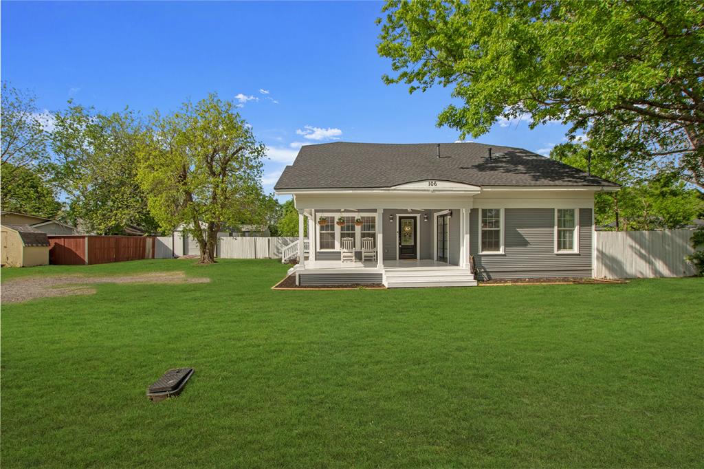 106 Poplar Street Property Photo