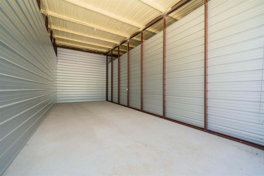 277 Moses Street Property Photo 4
