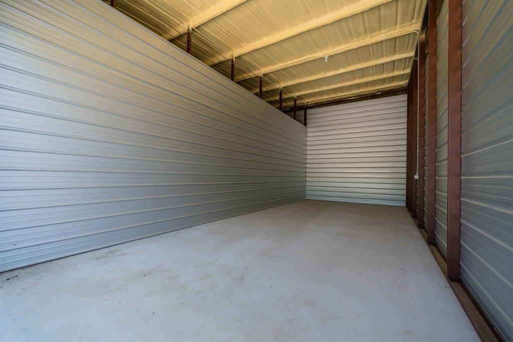 277 Moses Street Property Photo 5