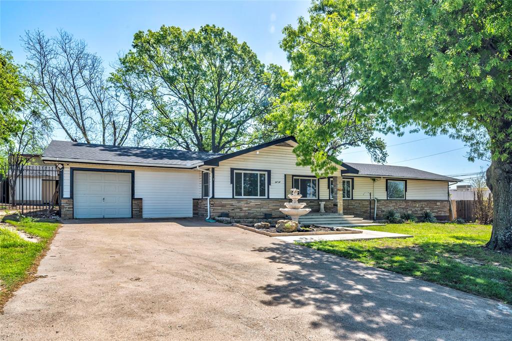 110 Pine Street Property Photo 1
