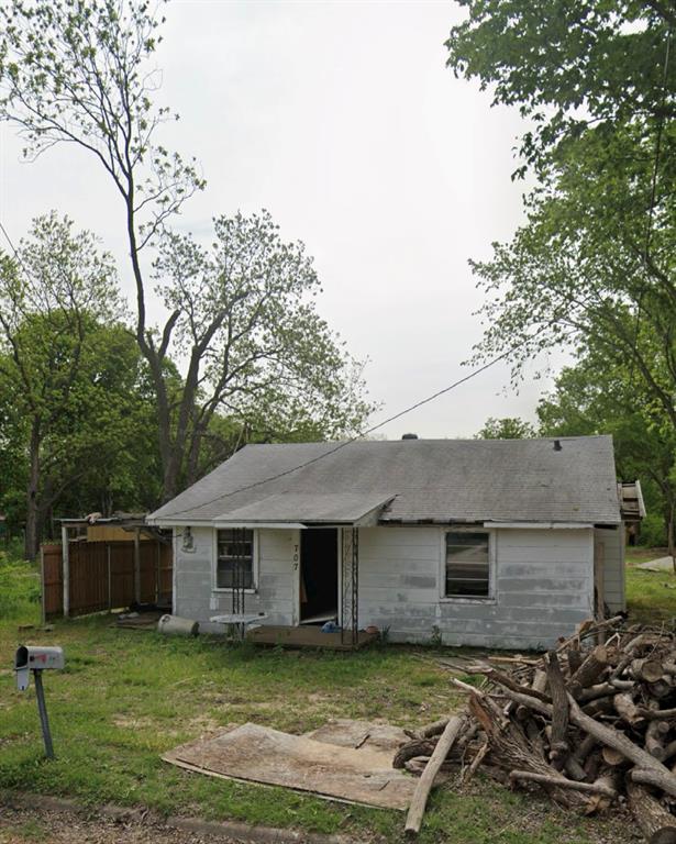707 Cooper Street Property Photo