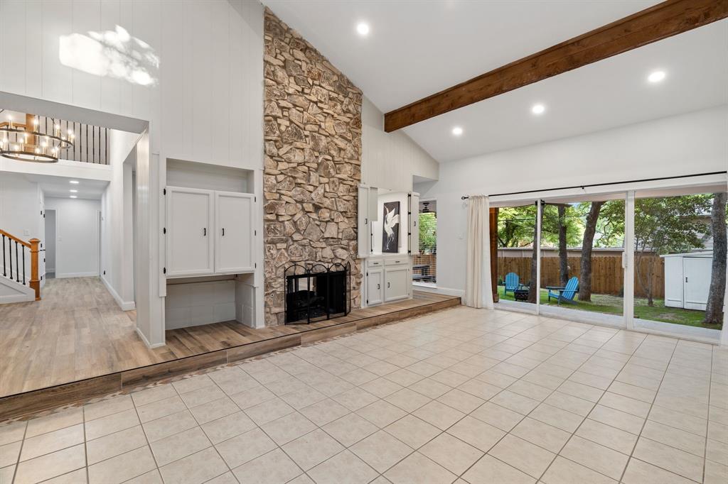 2204 Wood Cliff Court Property Photo 13