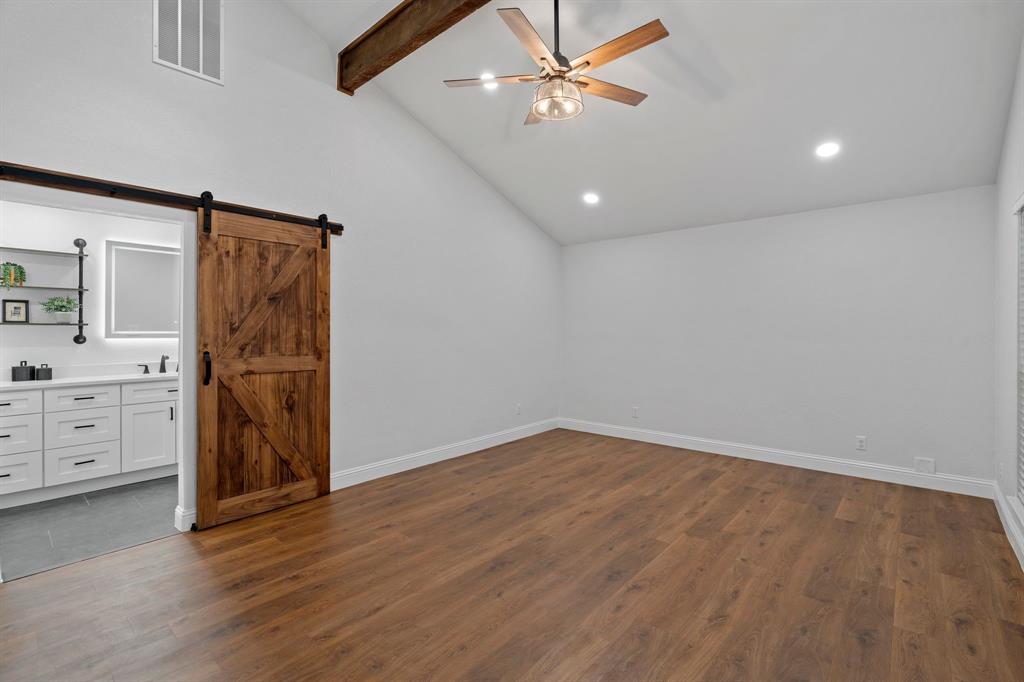 2204 Wood Cliff Court Property Photo 15