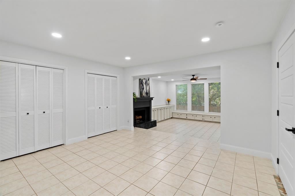 2204 Wood Cliff Court Property Photo 25