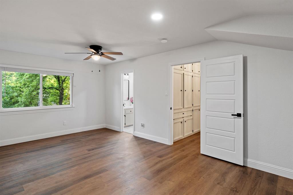 2204 Wood Cliff Court Property Photo 31