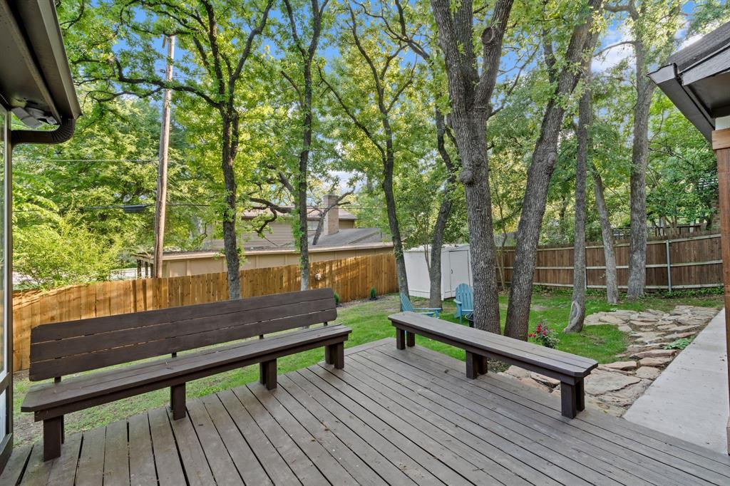 2204 Wood Cliff Court Property Photo 34