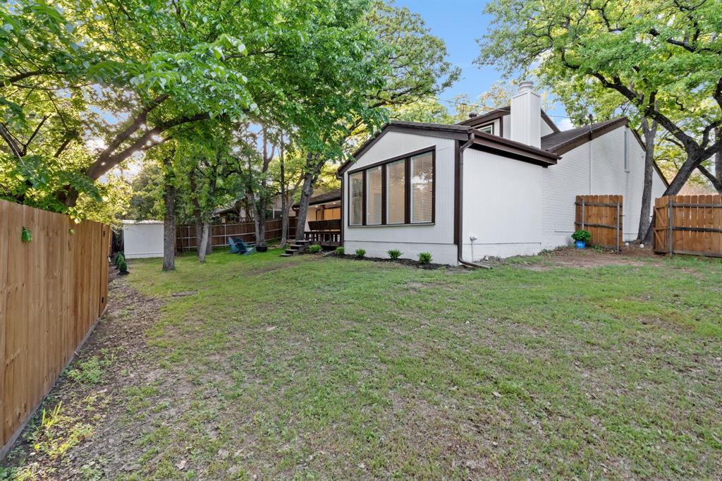 2204 Wood Cliff Court Property Photo 35