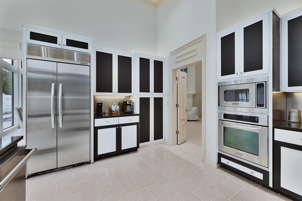 12103 Talmay Drive Property Photo 8