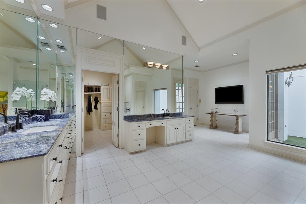 12103 Talmay Drive Property Photo 23