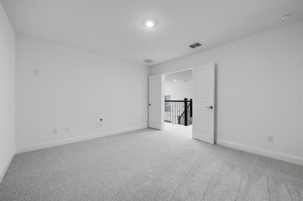 1521 Ginger Lane Property Photo 3