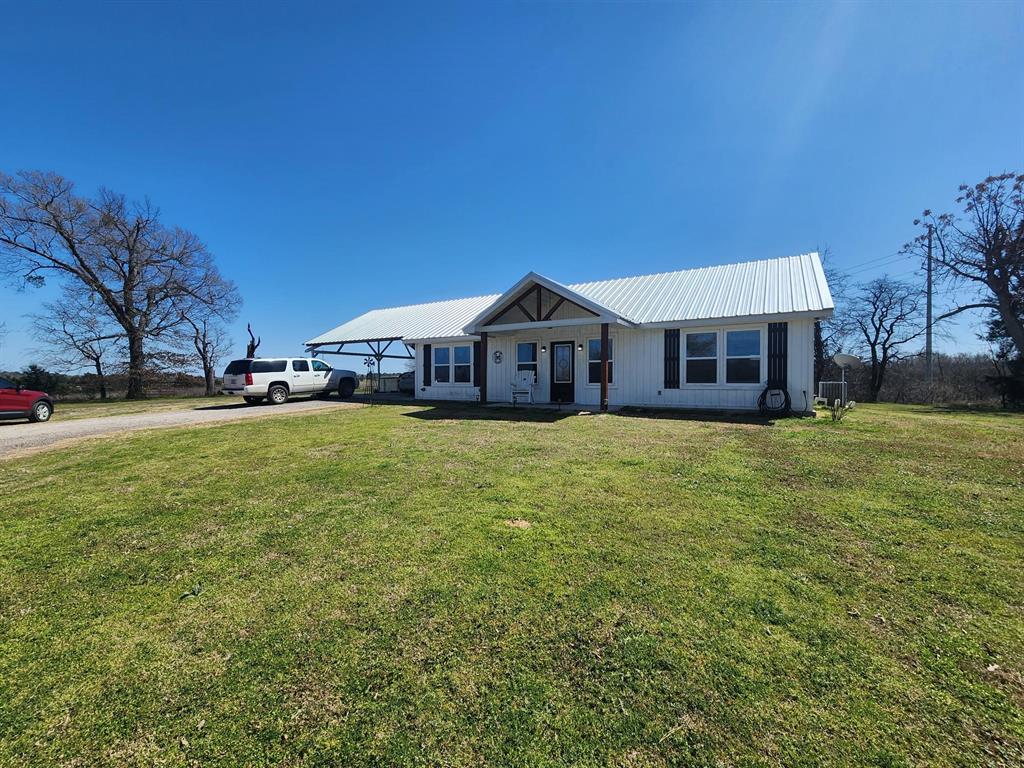407 County Road 3204 Property Photo