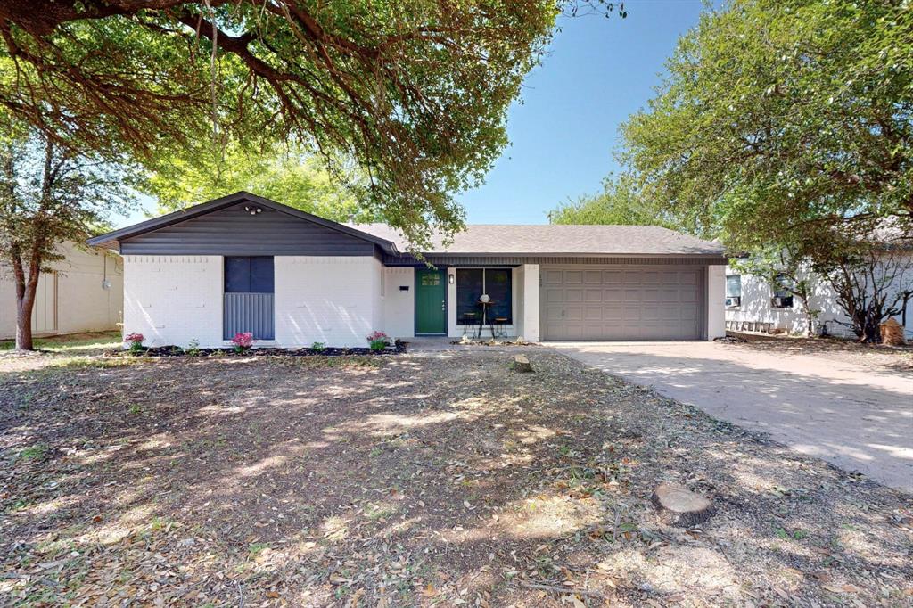 128 Se Gardens Boulevard Property Photo