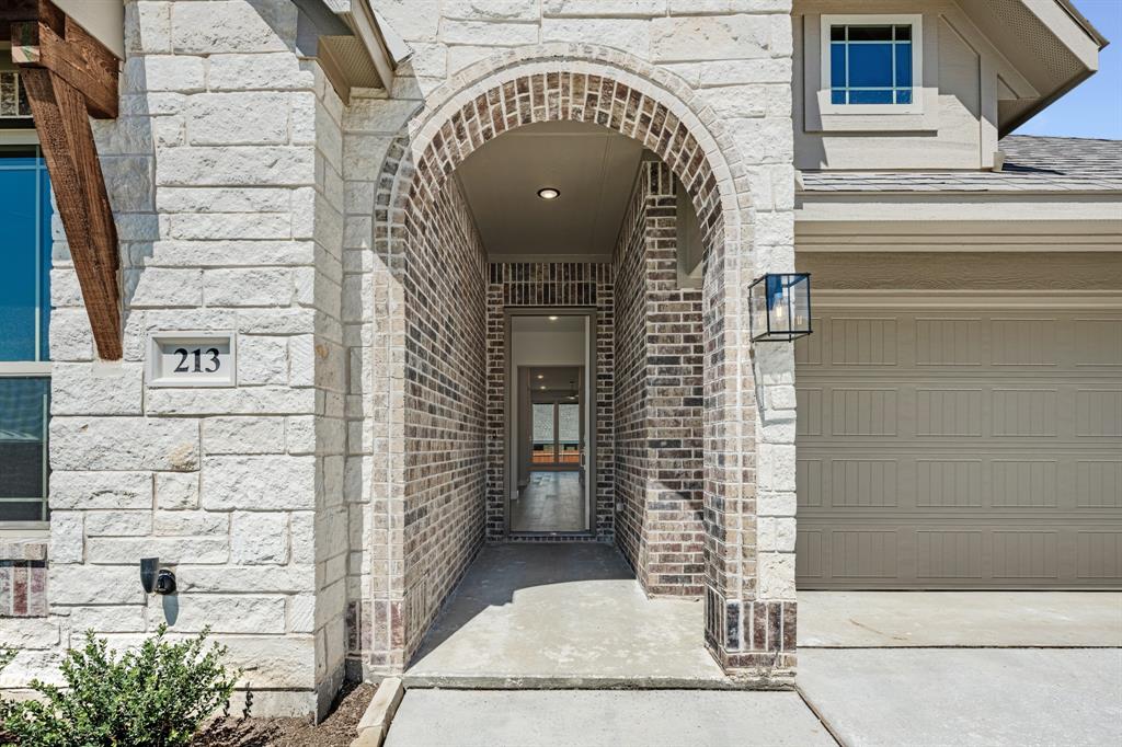 213 Seminole Trail Property Photo 4