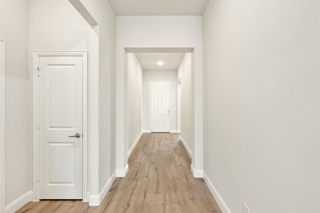 213 Seminole Trail Property Photo 5