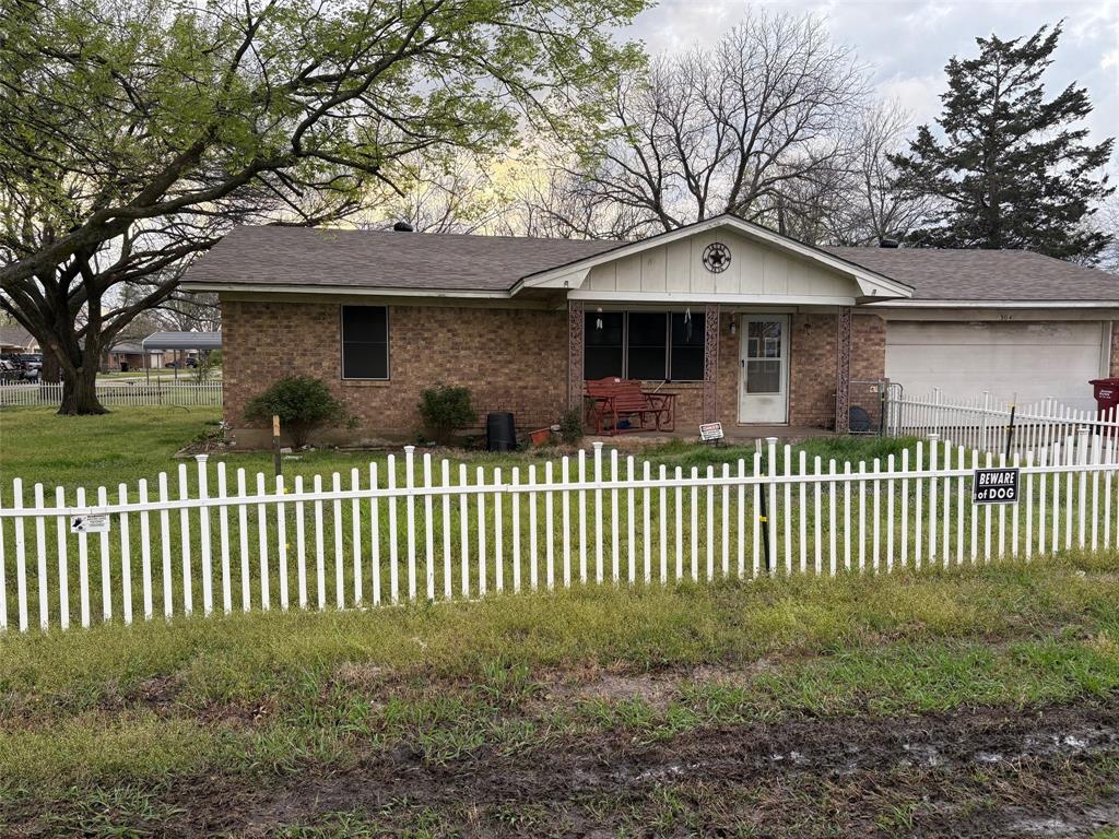 304 W Carter Street Property Photo