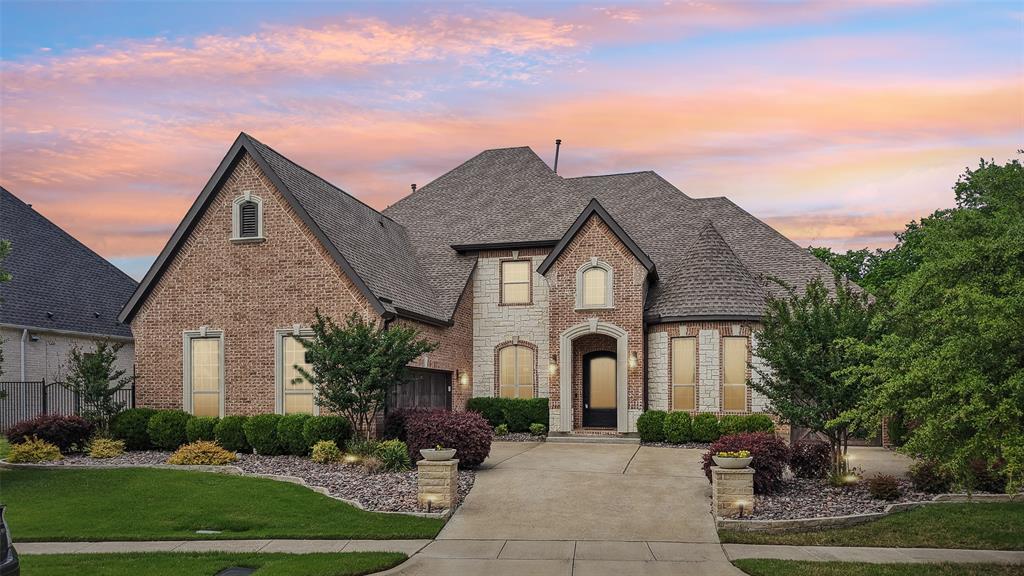 2032 Southlake Glen Drive Property Photo 1