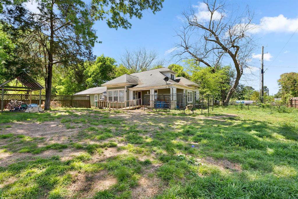 104 E State Street Property Photo 1