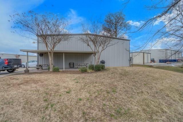 1308 Driftwood Drive Property Photo 2