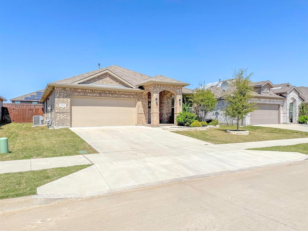 1005 Napier Way Property Photo