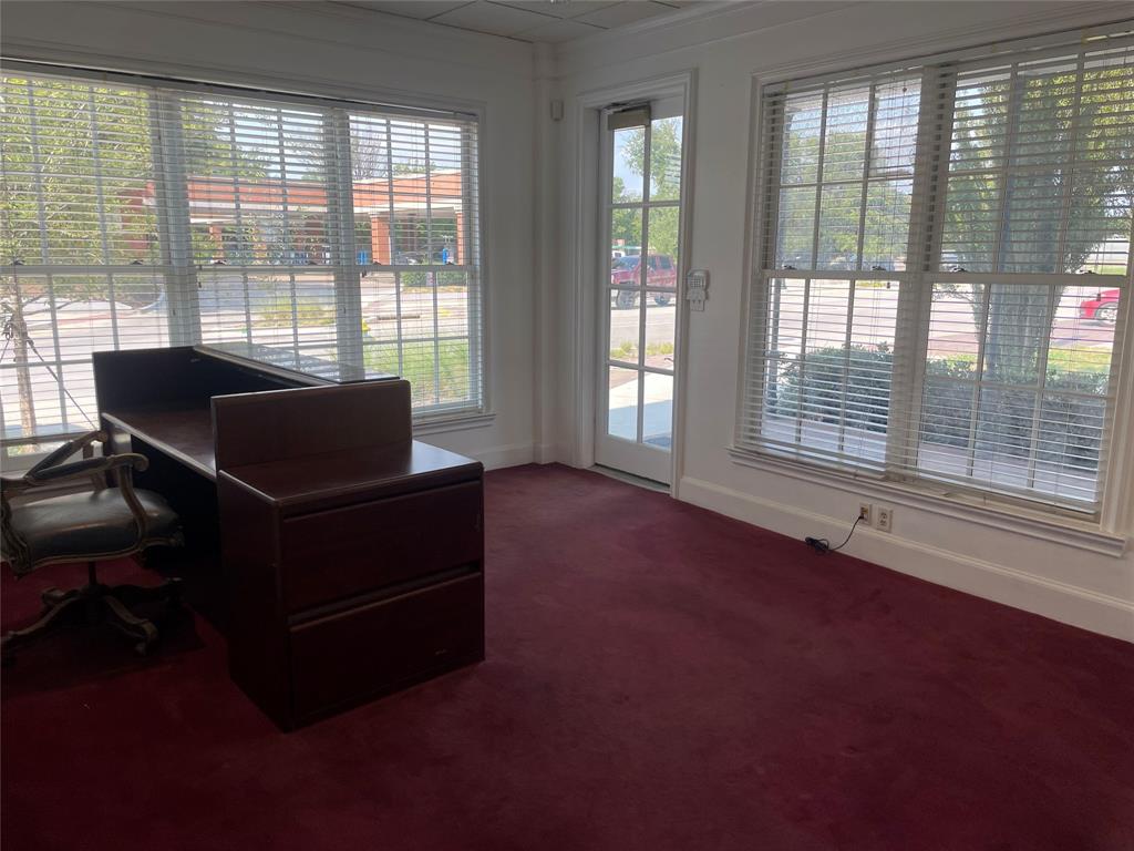 140 E Irving Boulevard Property Photo 2