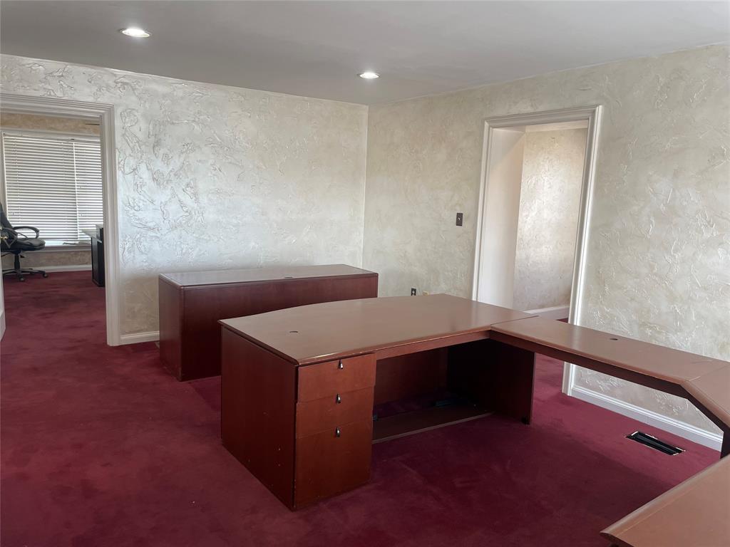 140 E Irving Boulevard Property Photo 8