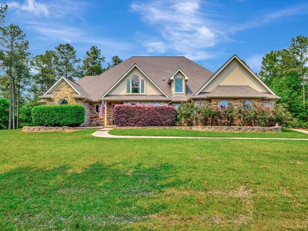194 Royal Pines Property Photo