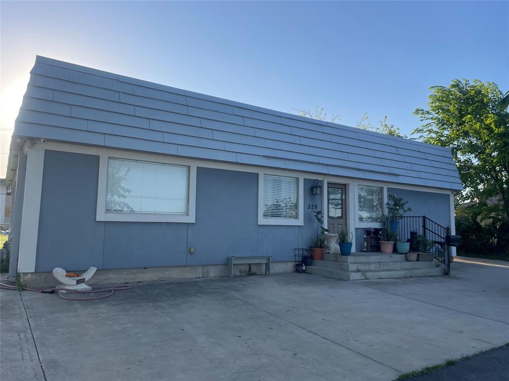 529 N Sowers Road Property Photo 1