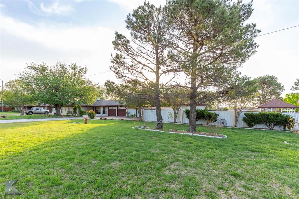 1441 Fm-2047 Property Photo 1