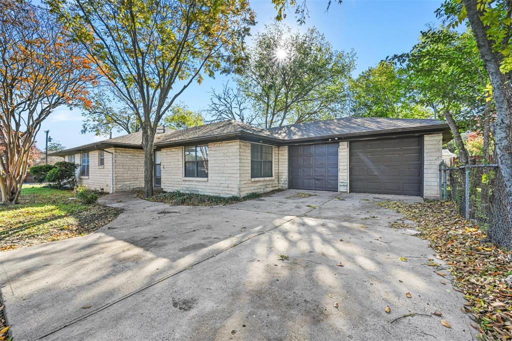 1807 S Vernon Avenue Property Photo