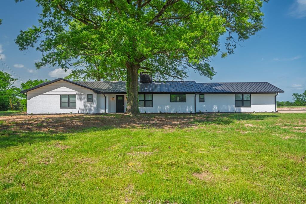 17113 Highway 11 E Property Photo 1
