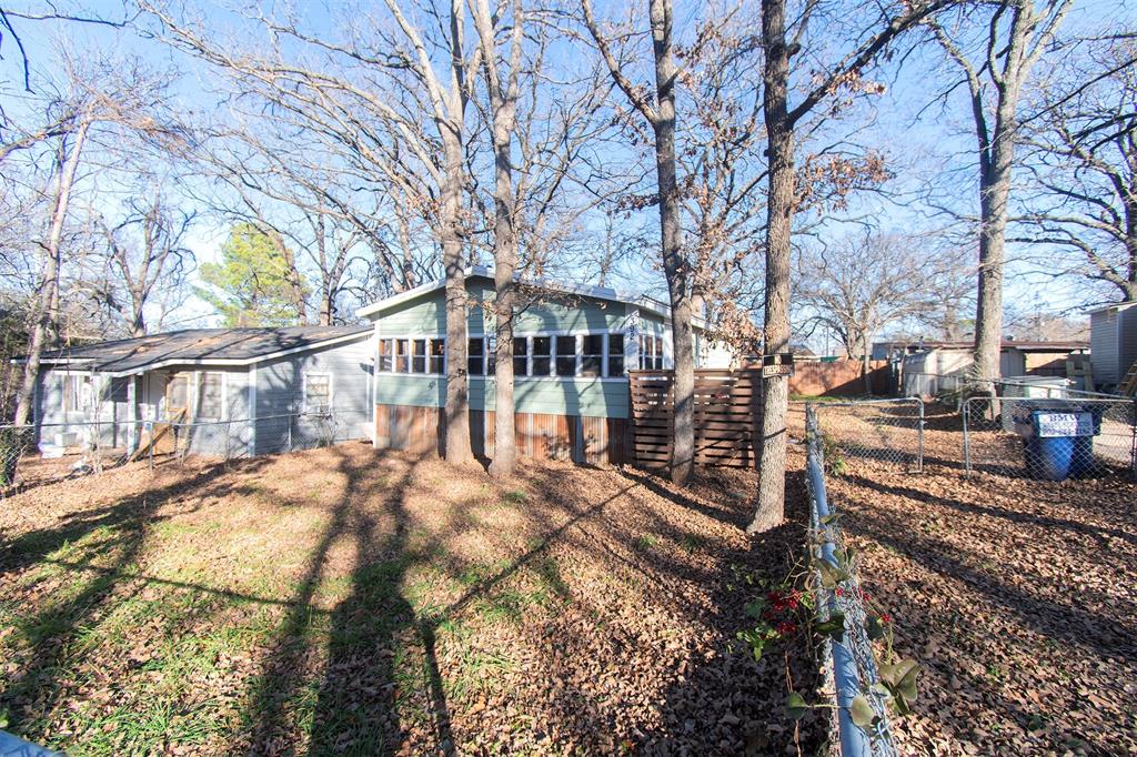 266 Yorkshire Drive Property Photo