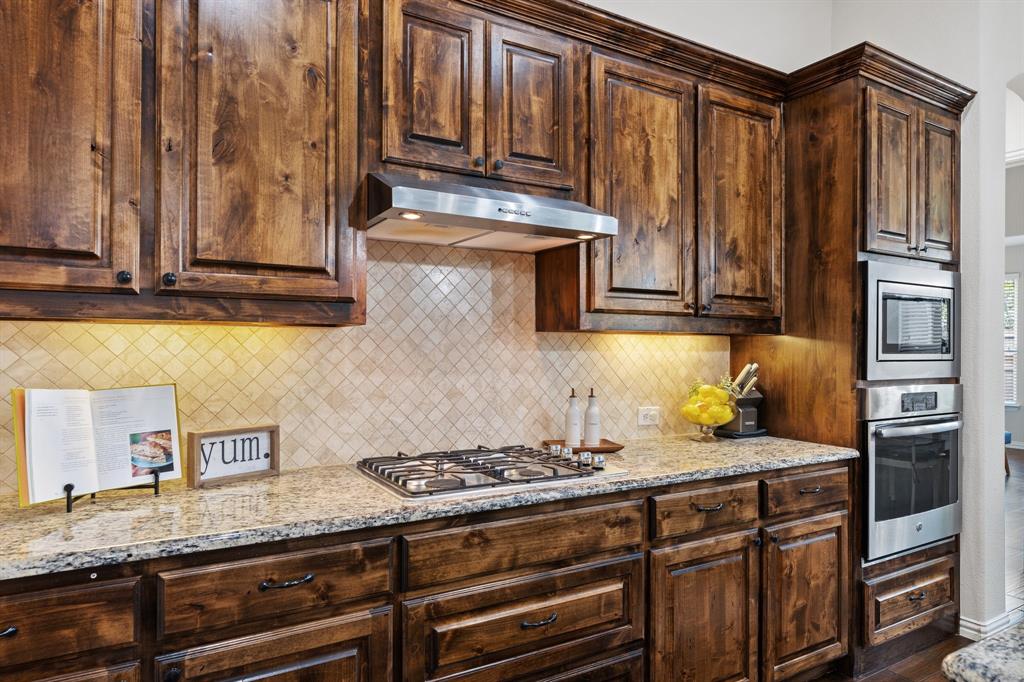 10912 Capri Drive Property Photo 14