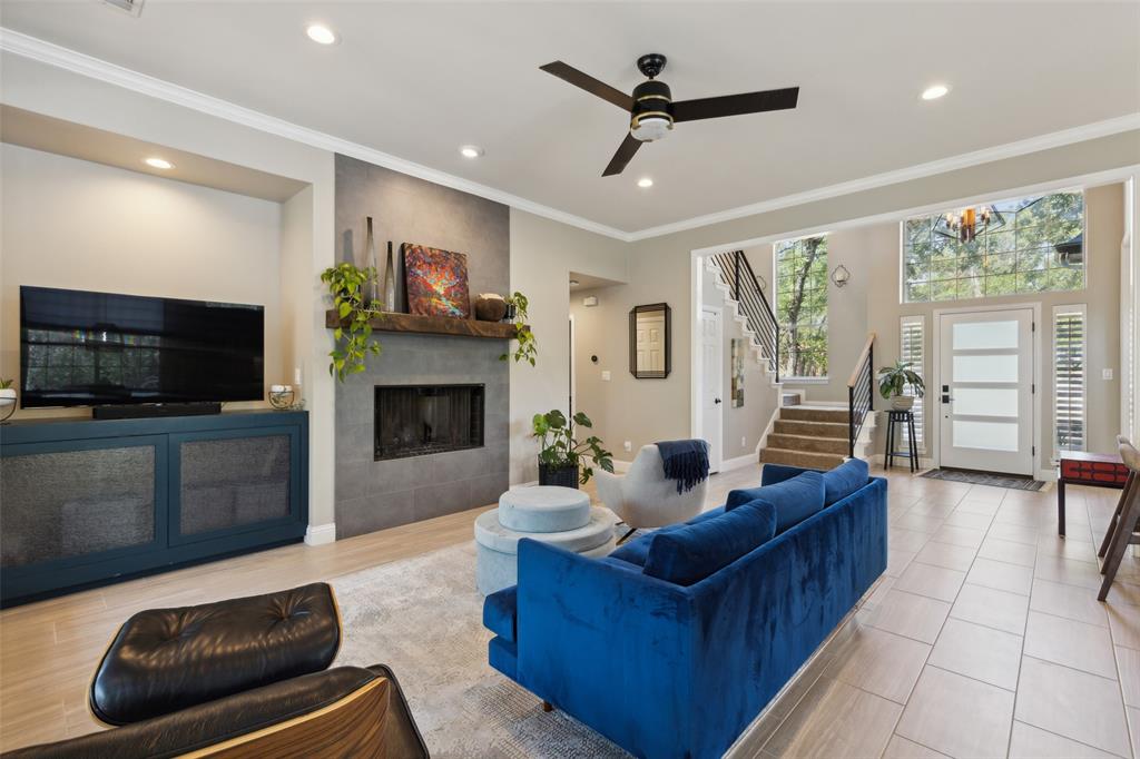 200 Rosewood Drive Property Photo 8