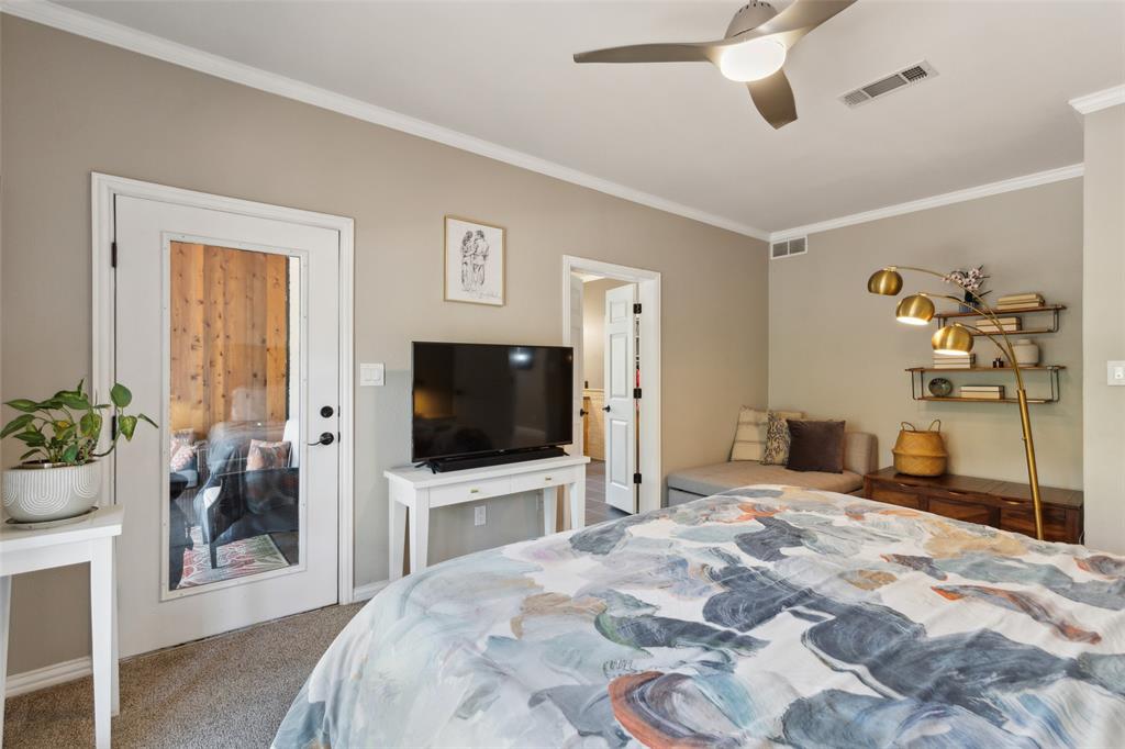 200 Rosewood Drive Property Photo 16