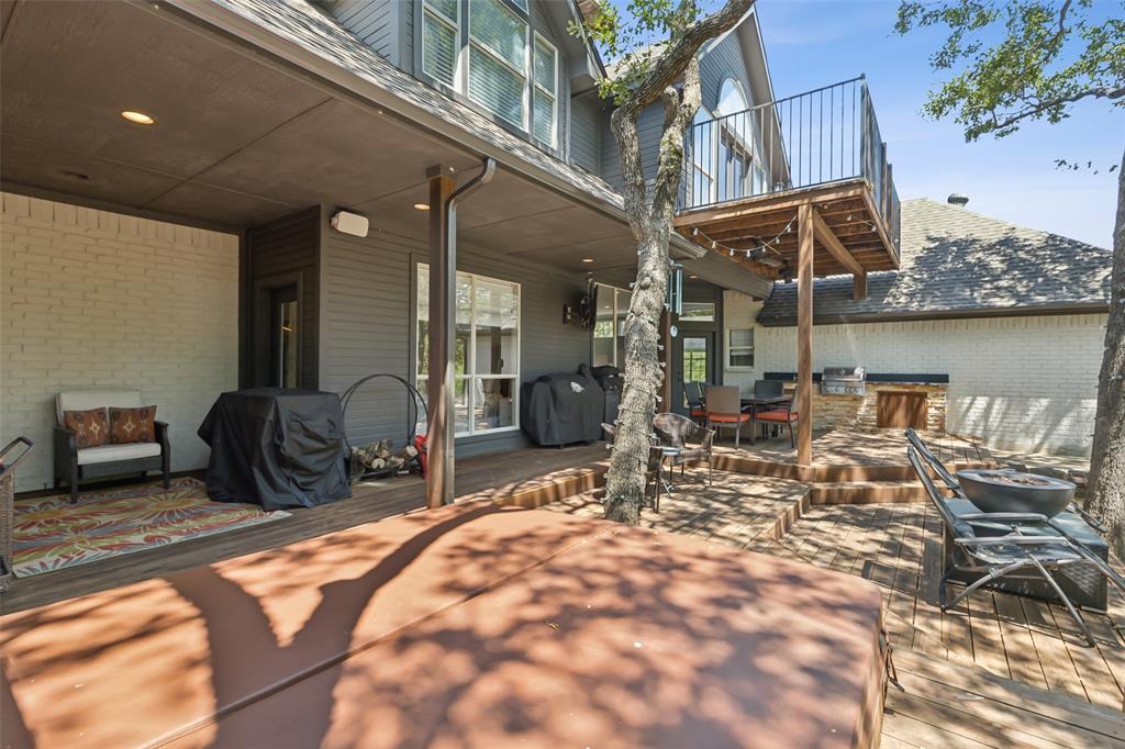 200 Rosewood Drive Property Photo 30