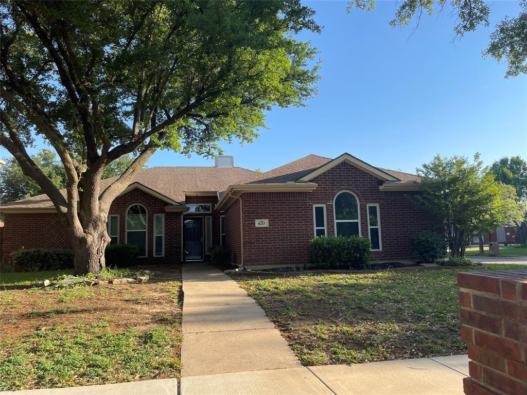 637 Cedarwood Drive Property Photo