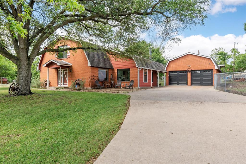 626 Friendly Oaks Drive Property Photo 1