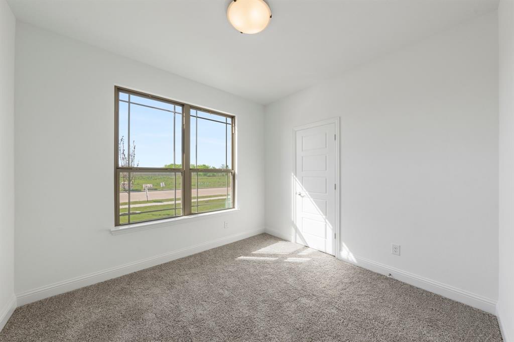 1940 Nightfall Drive Property Photo 3