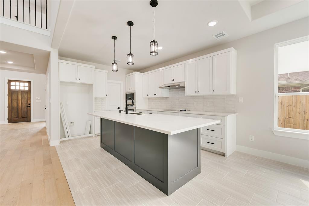 6810 Windward View Drive Property Photo 13