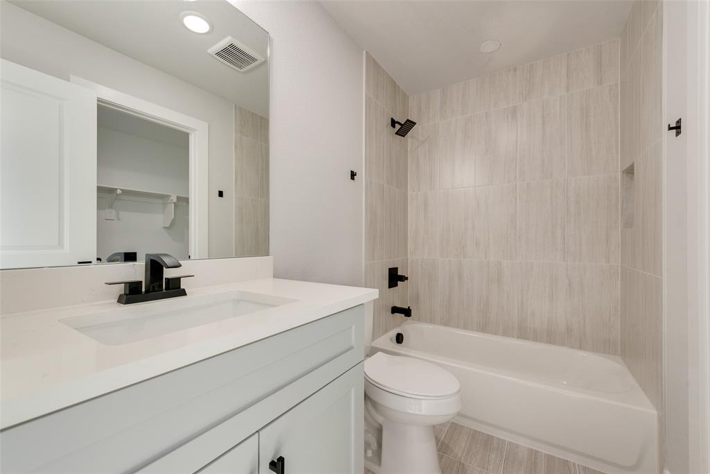 6810 Windward View Drive Property Photo 29
