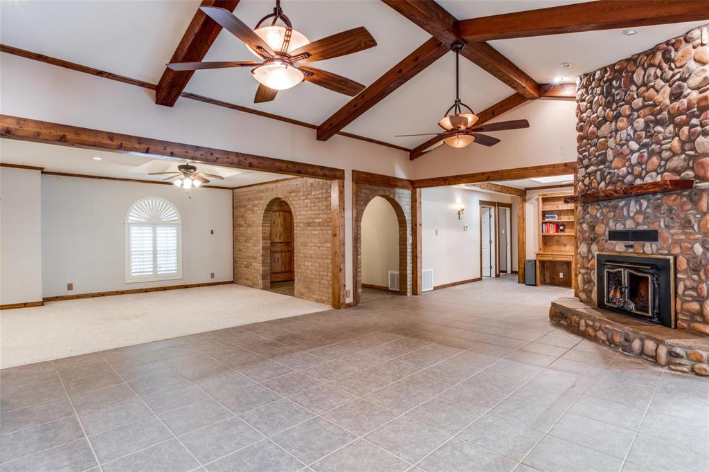 9470 S Highway 377 Property Photo 4