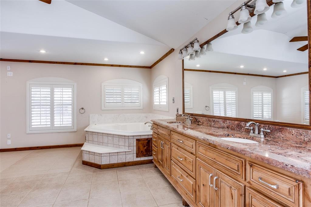 9470 S Highway 377 Property Photo 14