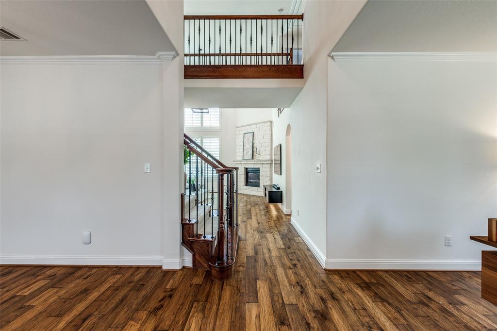 617 Denton Creek Drive Property Photo 3