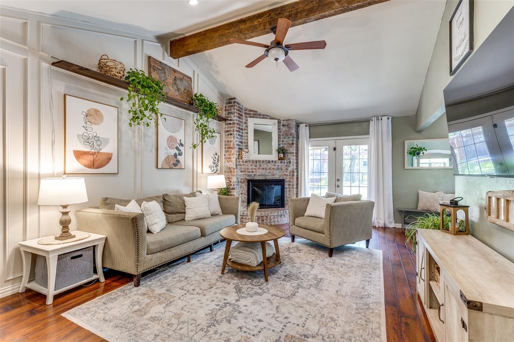 313 Pecan Street Property Photo