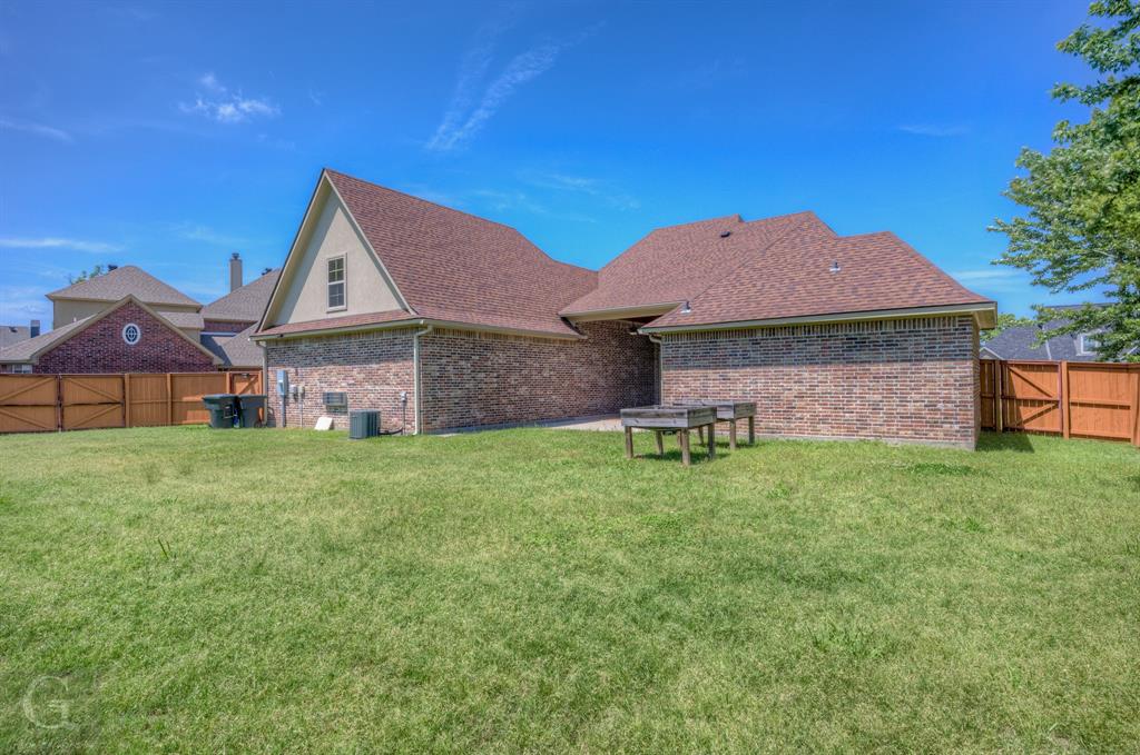 9973 Burgundy Oaks Drive Property Photo 7