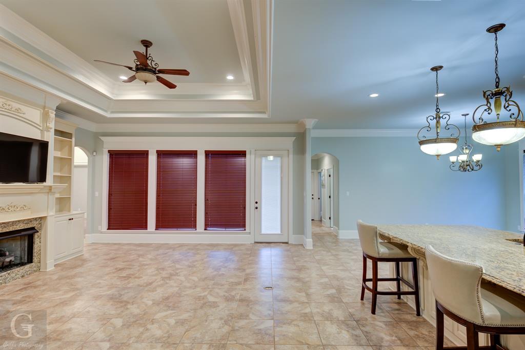 9973 Burgundy Oaks Drive Property Photo 8