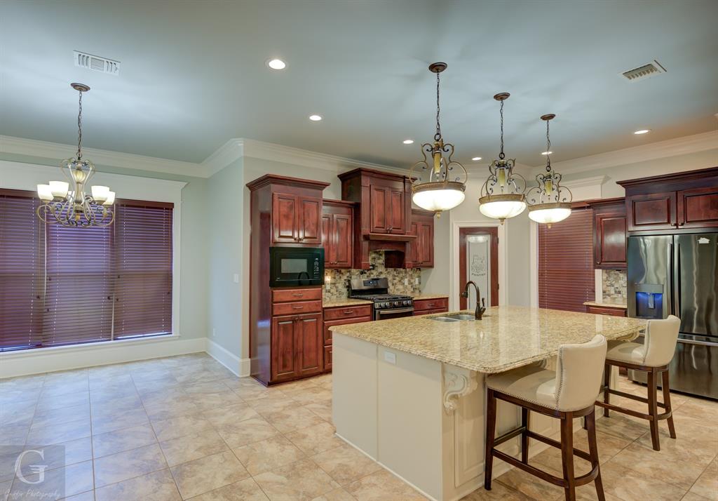9973 Burgundy Oaks Drive Property Photo 11
